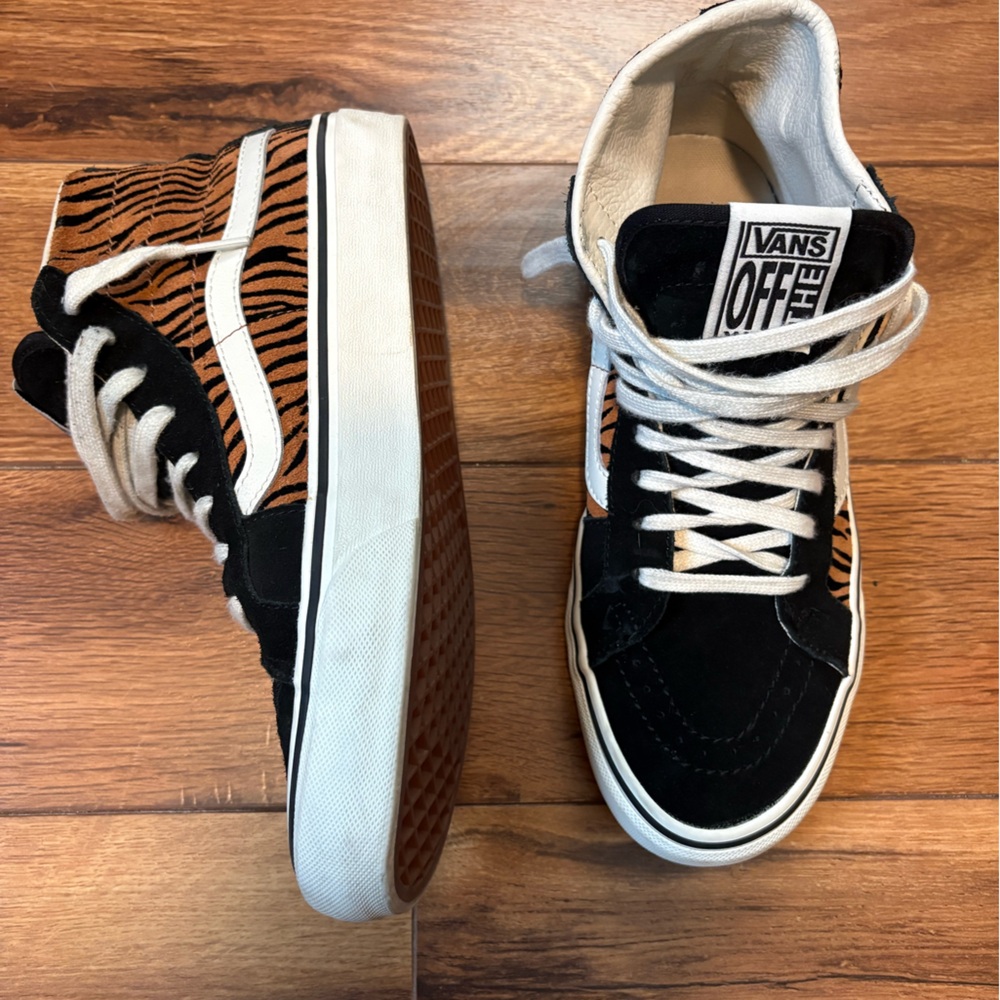 Vans Sk8-Hi High Top Sneakers in Black & Brown Tiger Stripe